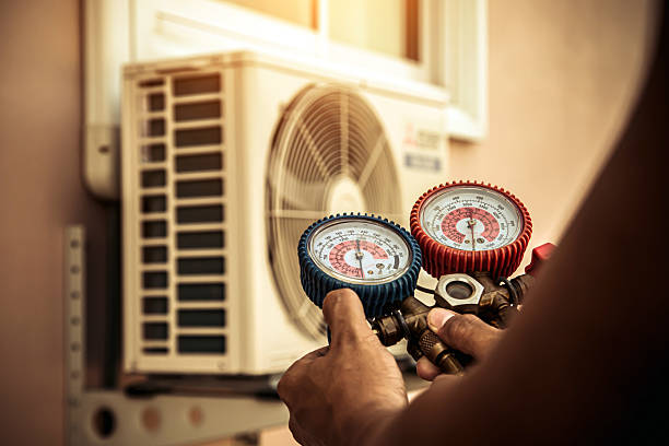 Professional Hvac technician working in Grantsburg, WI